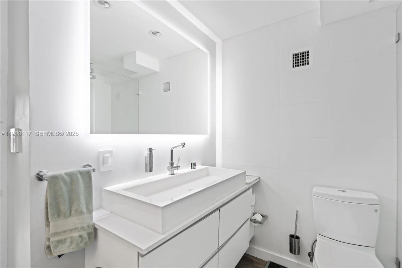 1200 West Ave, Unit 615, Miami Beach, FL 33139 Photo