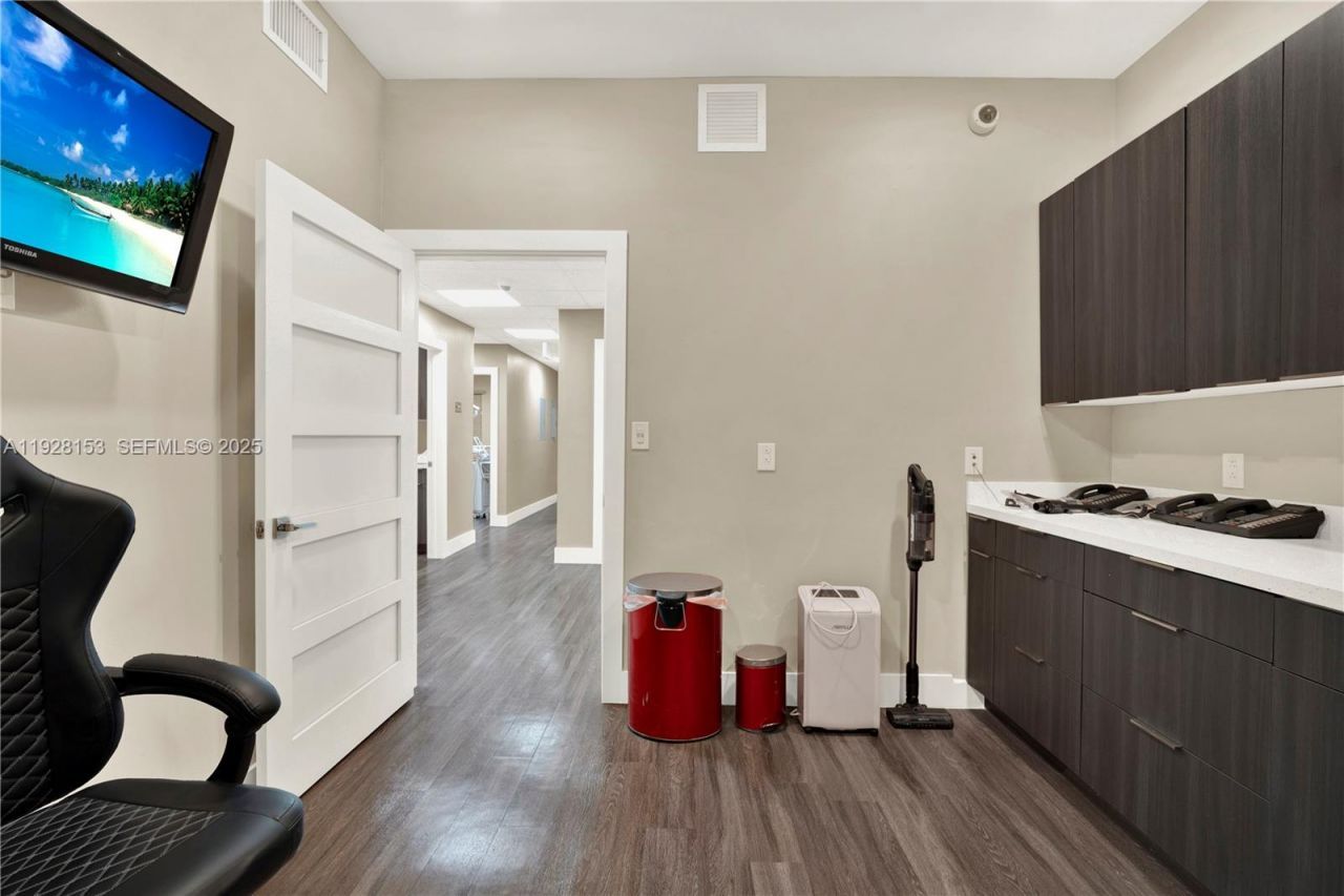 2929 N University Dr., Coral Springs, FL 33065 Photo