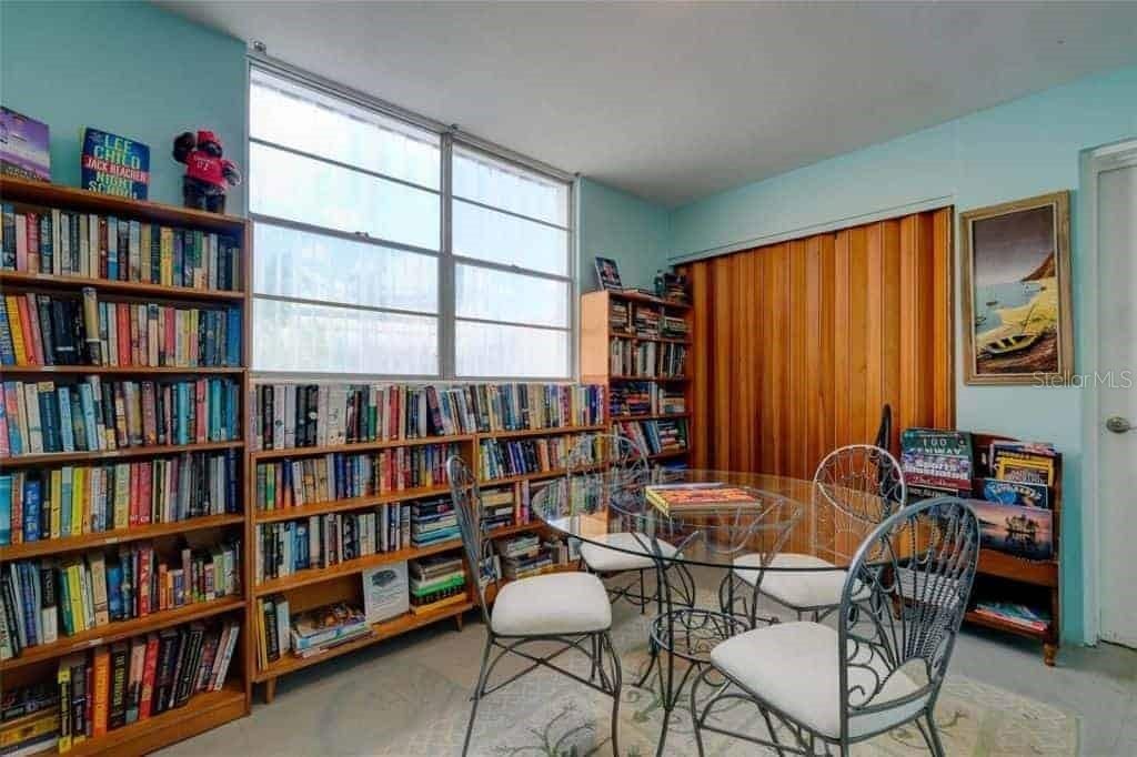 33 S Gulfstream Avenue, Unit 401, Sarasota, FL 34236 Photo