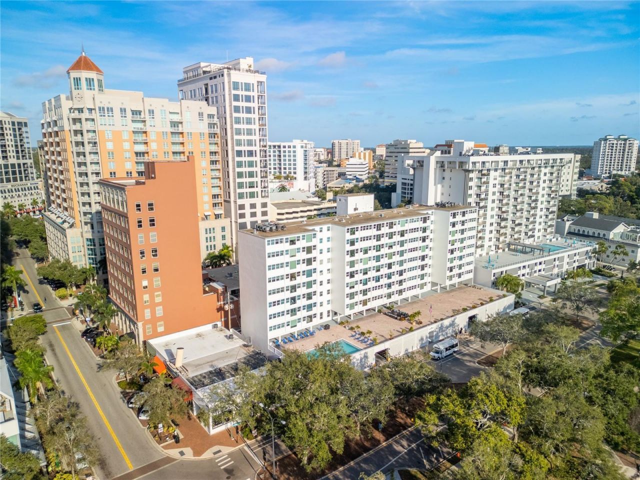 33 S Gulfstream Avenue, Unit 401, Sarasota, FL 34236 Photo