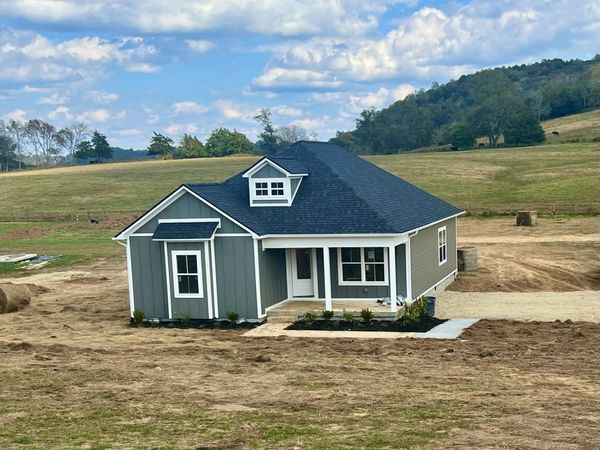 9720 Campbellsville Rd, Pulaski, TN 38478