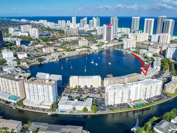 300 Golden Isles Dr, Unit 204, Hallandale Beach, FL 33009