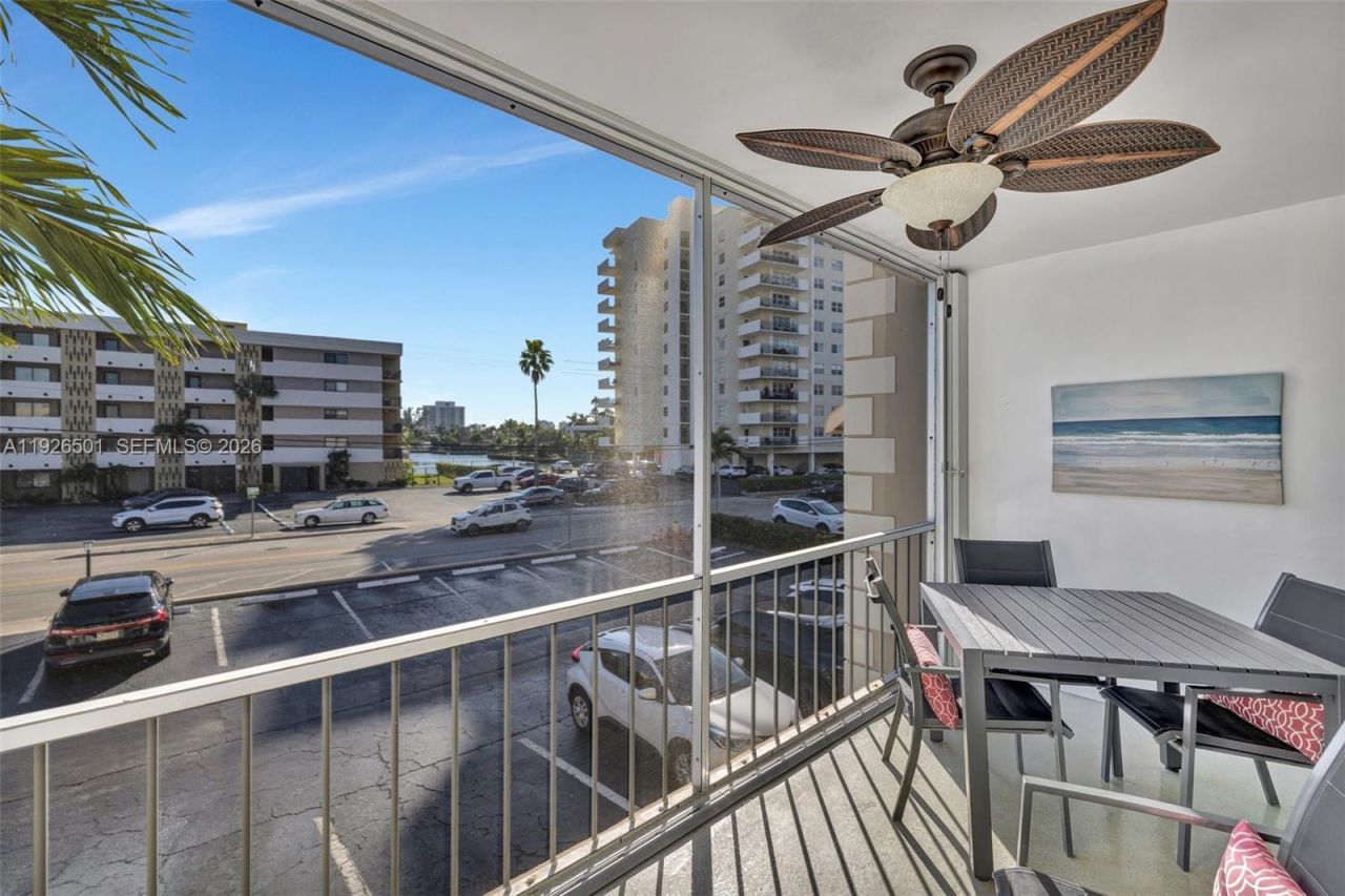 300 Golden Isles Dr, Unit 204, Hallandale Beach, FL 33009 Photo