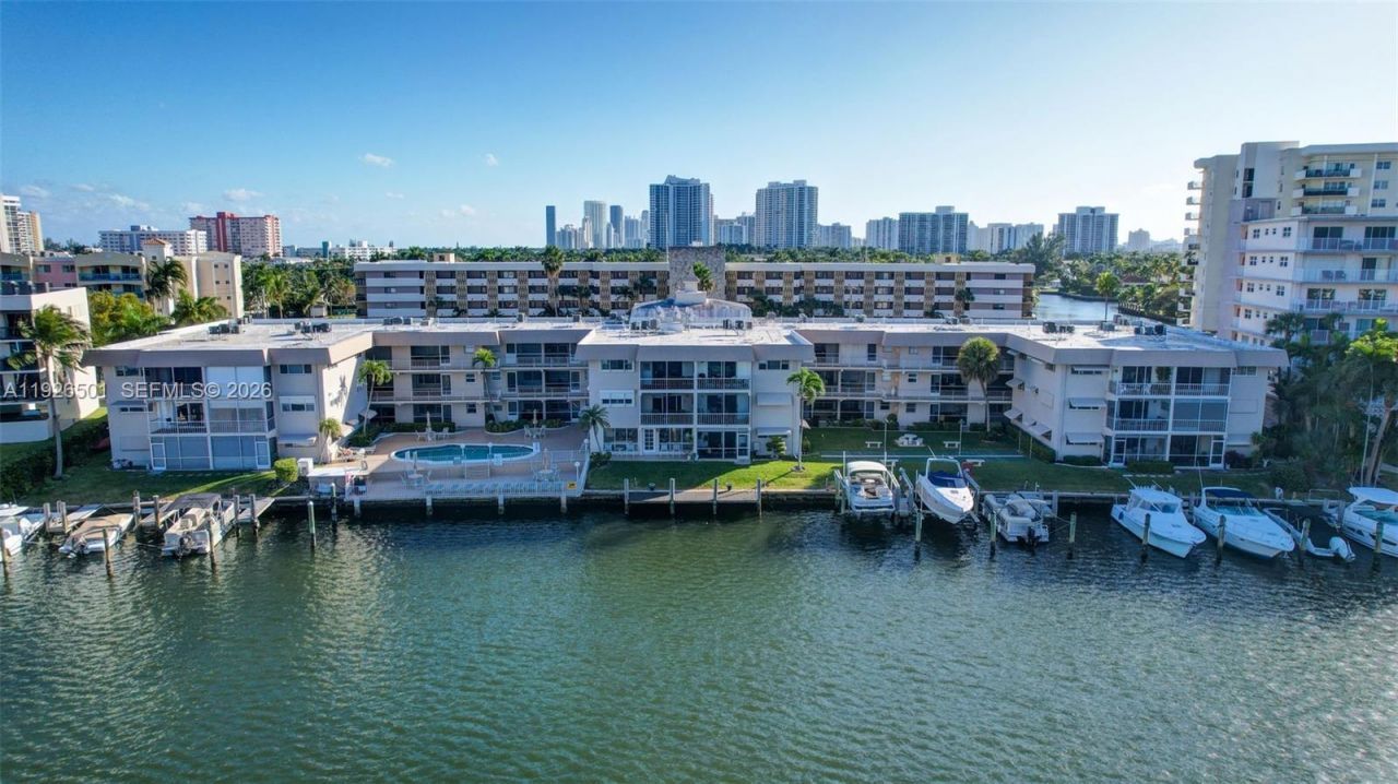 300 Golden Isles Dr, Unit 204, Hallandale Beach, FL 33009 Photo