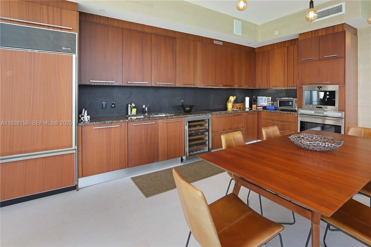 15901 Collins Ave, Unit 1101, Sunny Isles Beach, FL 33160 Photo