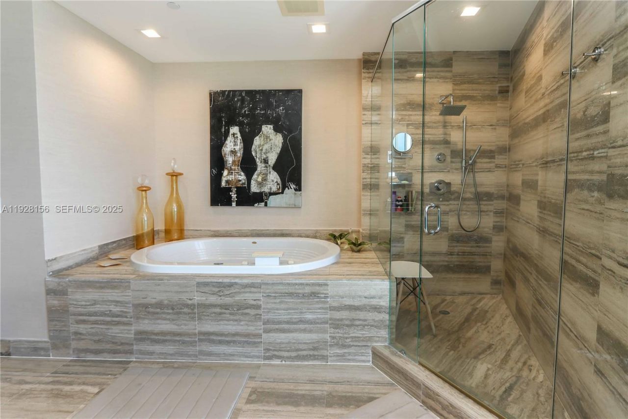 15901 Collins Ave, Unit 1101, Sunny Isles Beach, FL 33160 Photo