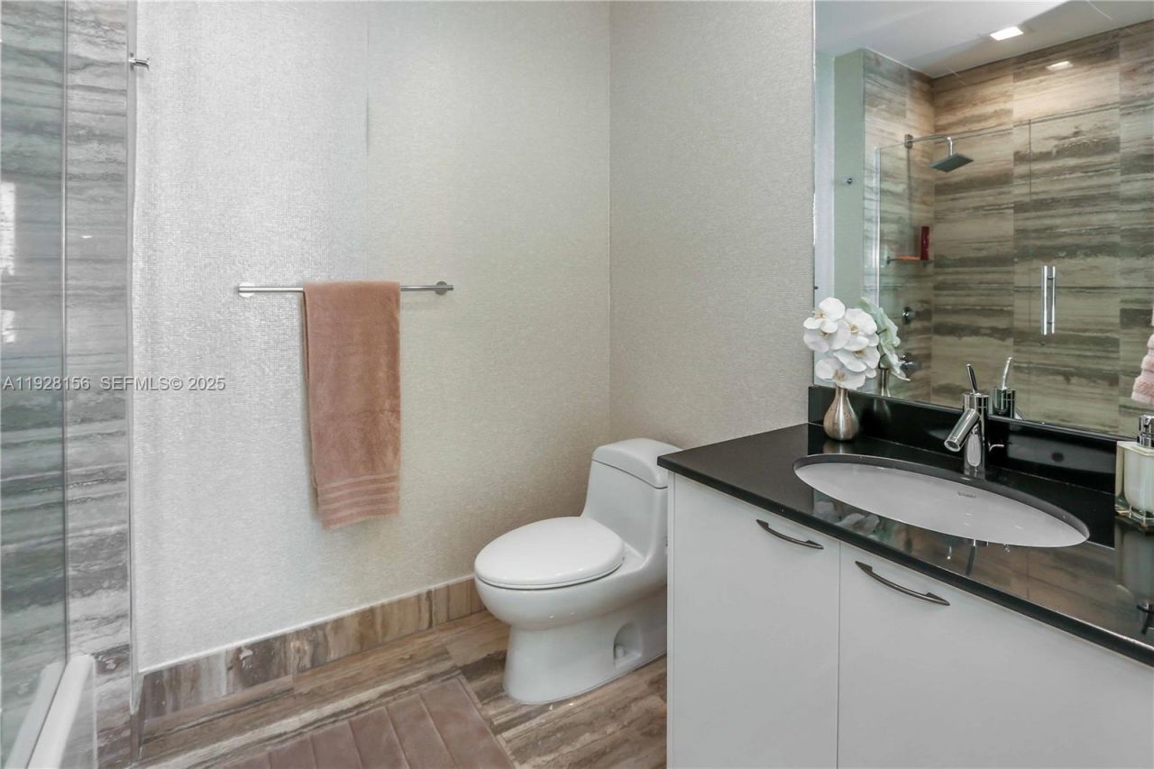 15901 Collins Ave, Unit 1101, Sunny Isles Beach, FL 33160 Photo