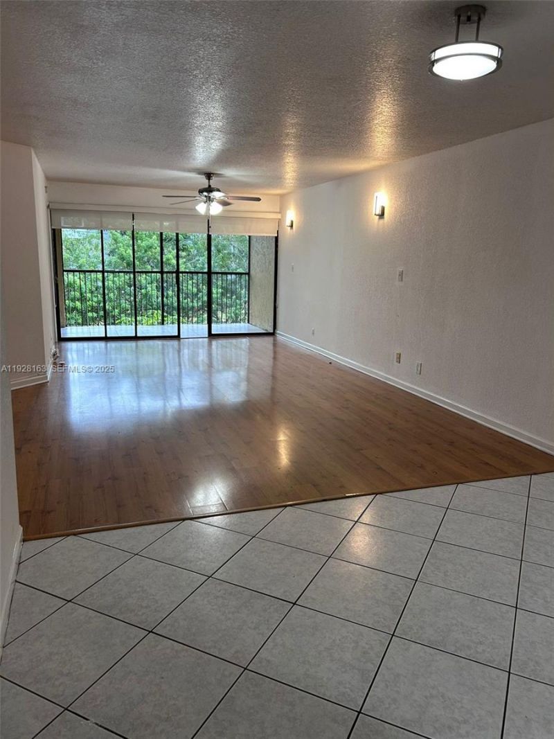 2997 Riverside Dr, Unit 212, Coral Springs, FL 33065 Photo