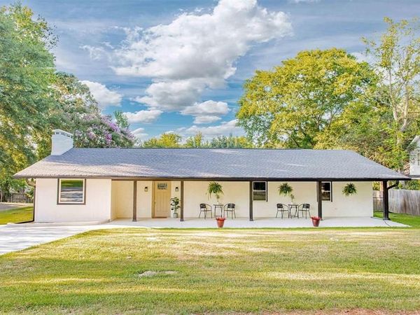 613 Northgate Drive, Lindale, TX 75771