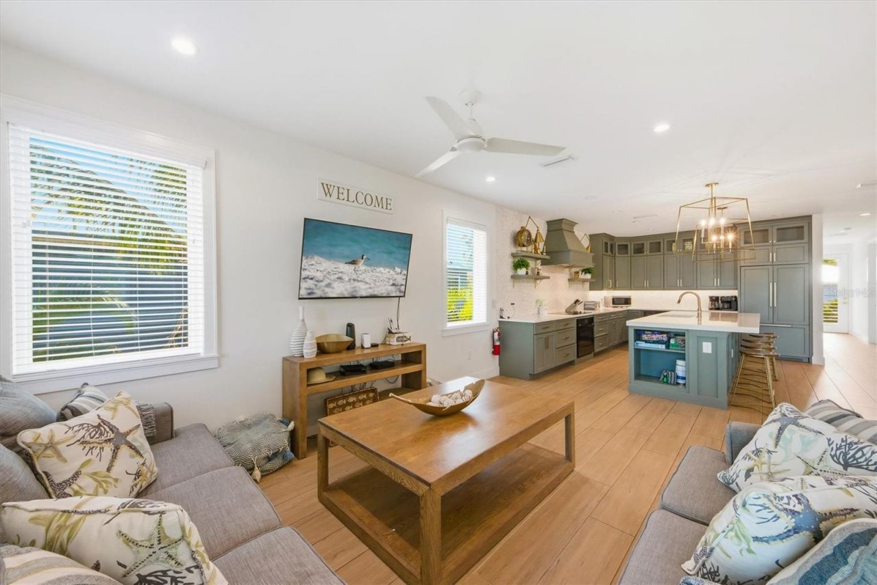 403 20th Place N, Bradenton Beach, FL 34217 Photo