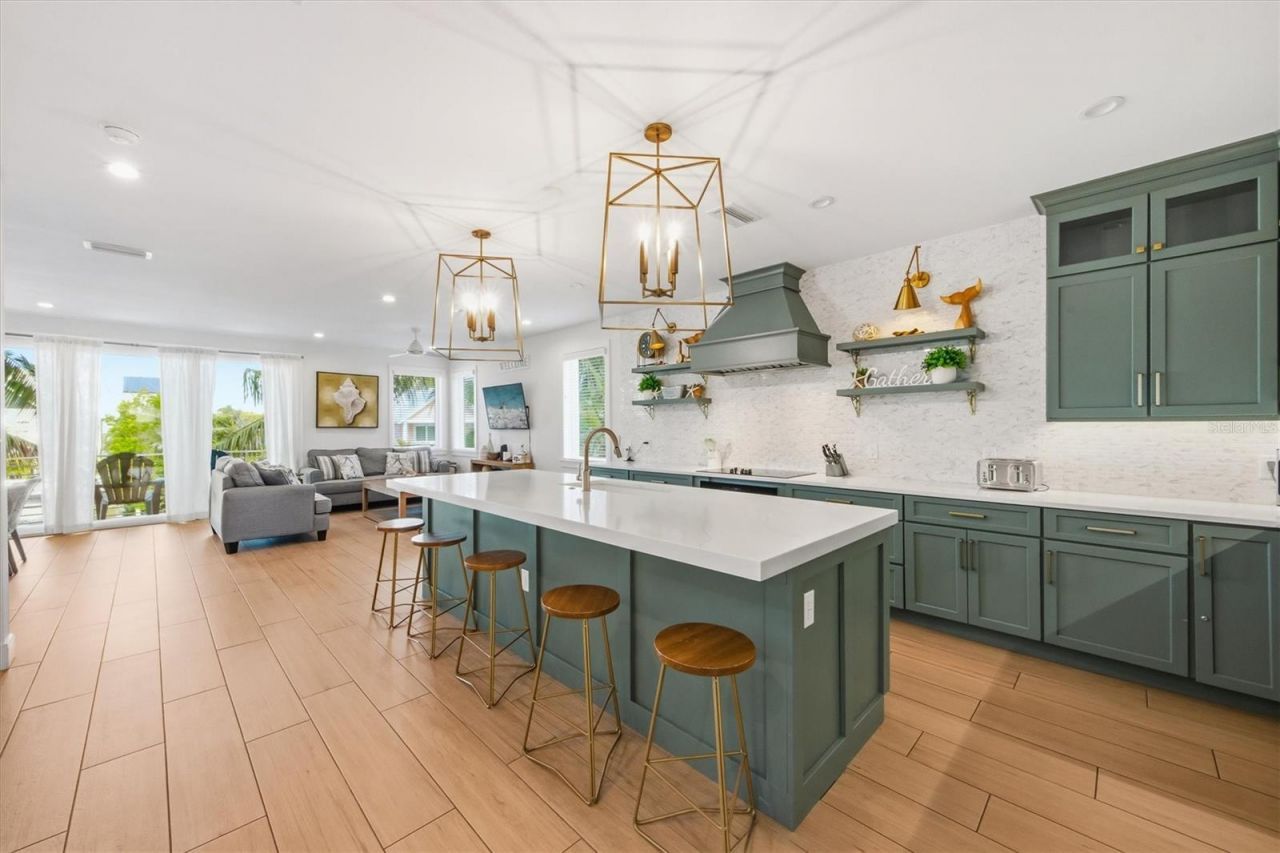 403 20th Place N, Bradenton Beach, FL 34217 Photo