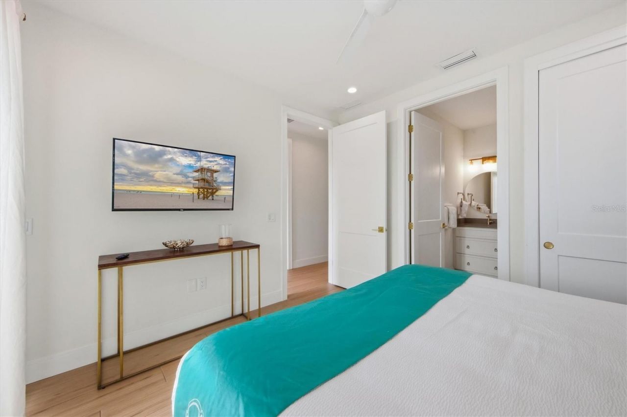 403 20th Place N, Bradenton Beach, FL 34217 Photo