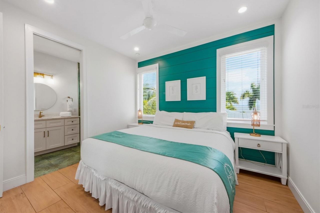 403 20th Place N, Bradenton Beach, FL 34217 Photo