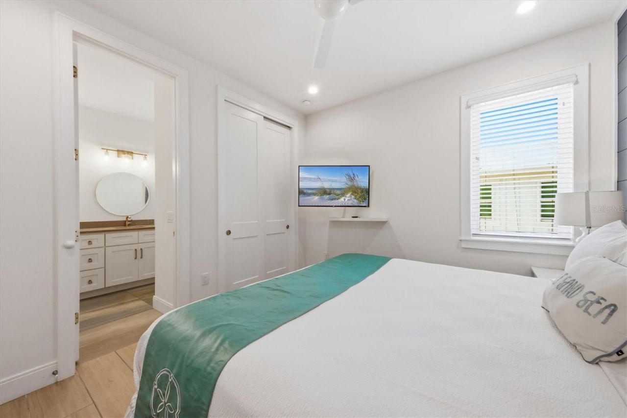 403 20th Place N, Bradenton Beach, FL 34217 Photo