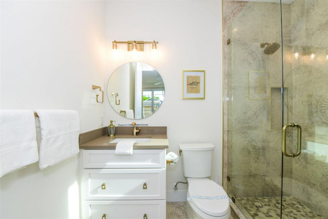 403 20th Place N, Bradenton Beach, FL 34217 Photo