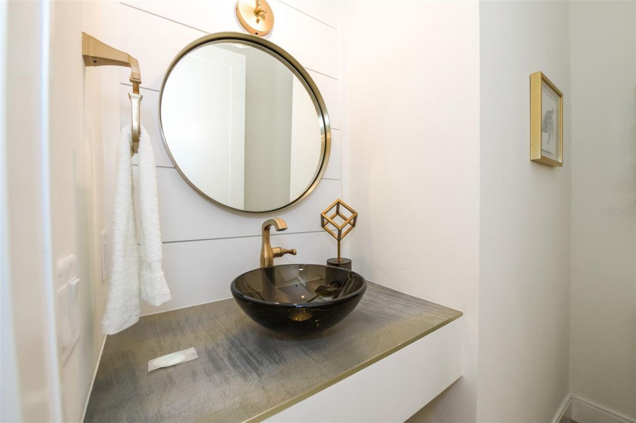 403 20th Place N, Bradenton Beach, FL 34217 Photo