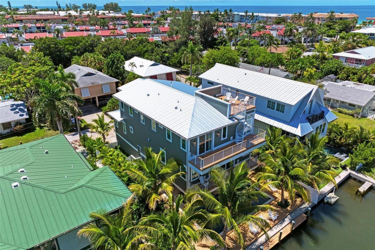 403 20th Place N, Bradenton Beach, FL 34217 Photo