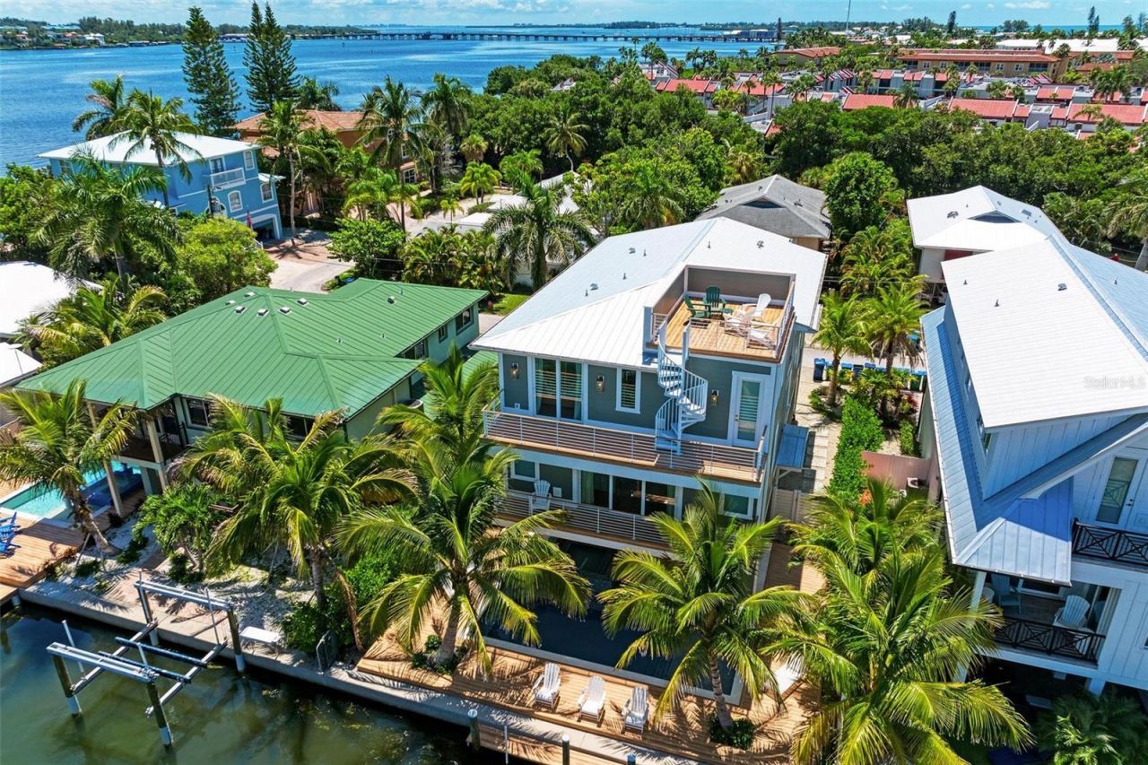 403 20th Place N, Bradenton Beach, FL 34217 Photo