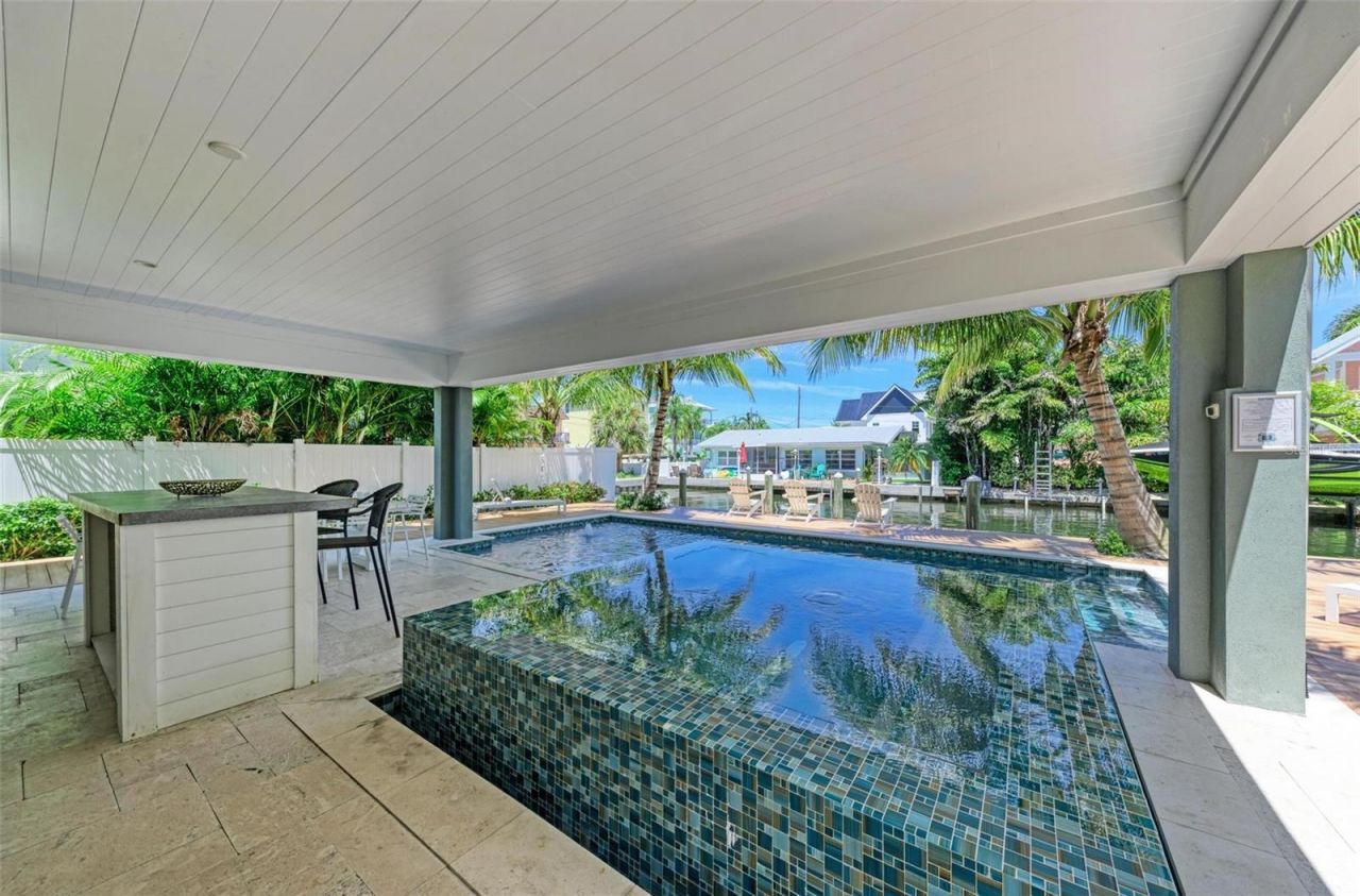 403 20th Place N, Bradenton Beach, FL 34217 Photo