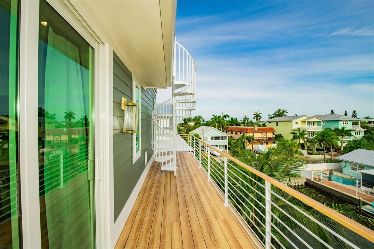 403 20th Place N, Bradenton Beach, FL 34217 Photo