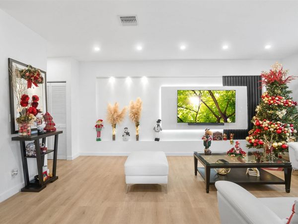 11760 Royal Palm Blvd, Coral Springs, FL 33065