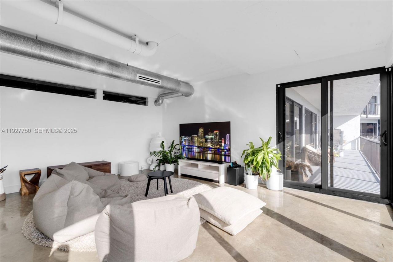 5701 Biscayne Blvd, Unit PH-9, Miami, FL 33137 Photo