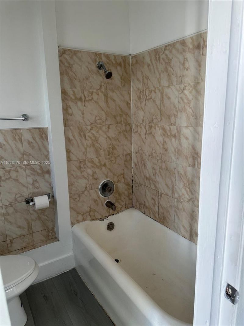 2765 NW 55th St, Unit 1, Miami, FL 33142 Photo