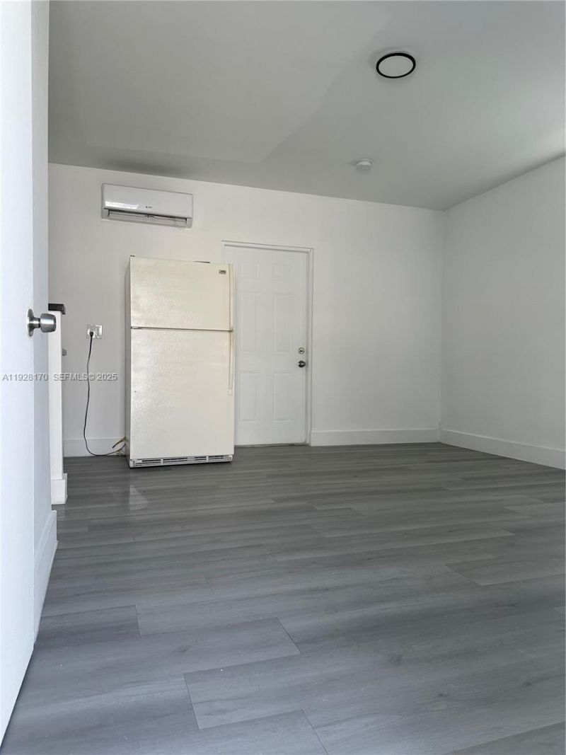 2765 NW 55th St, Unit 1, Miami, FL 33142 Photo