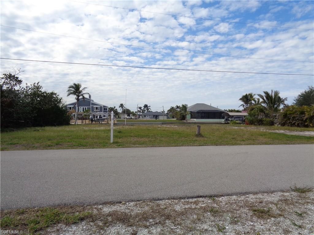 2947 Cussell Dr , Saint James City, FL 33956 Photo