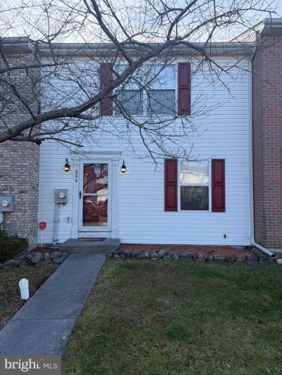 345 Surrey Club Lane, Stephens City, VA 22655 Main Photo