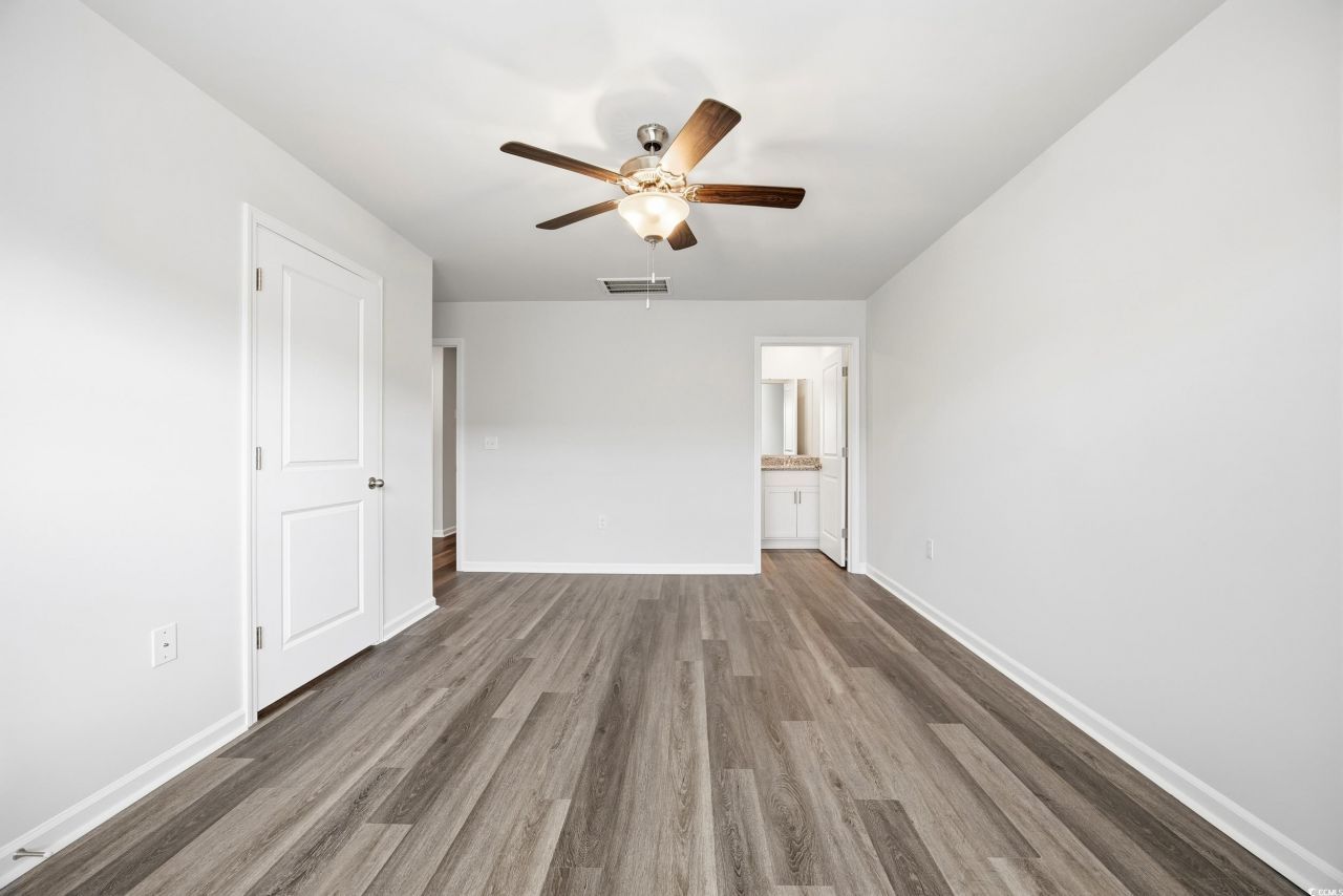 322 Honeystone St Photo 15