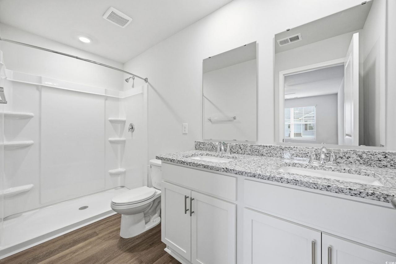 322 Honeystone St Photo 18