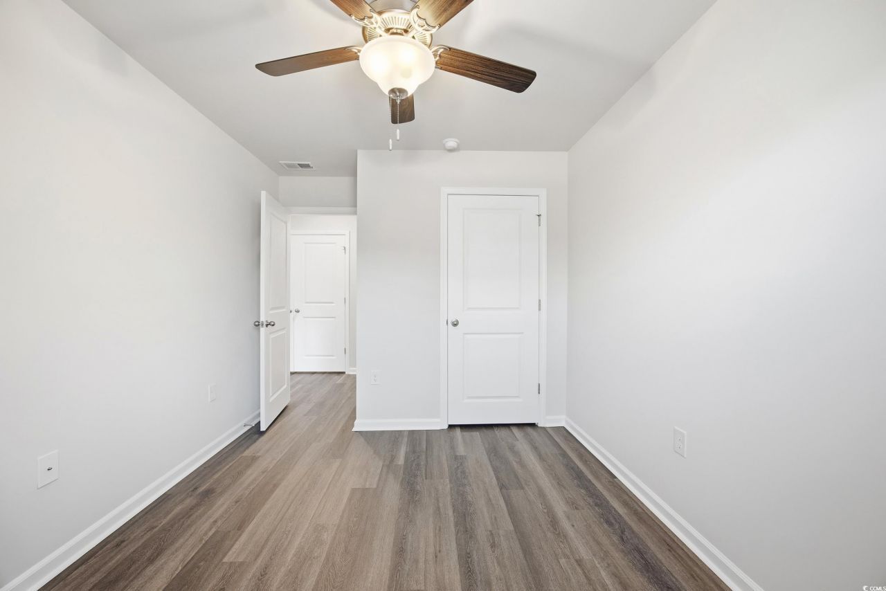 322 Honeystone St Photo 24