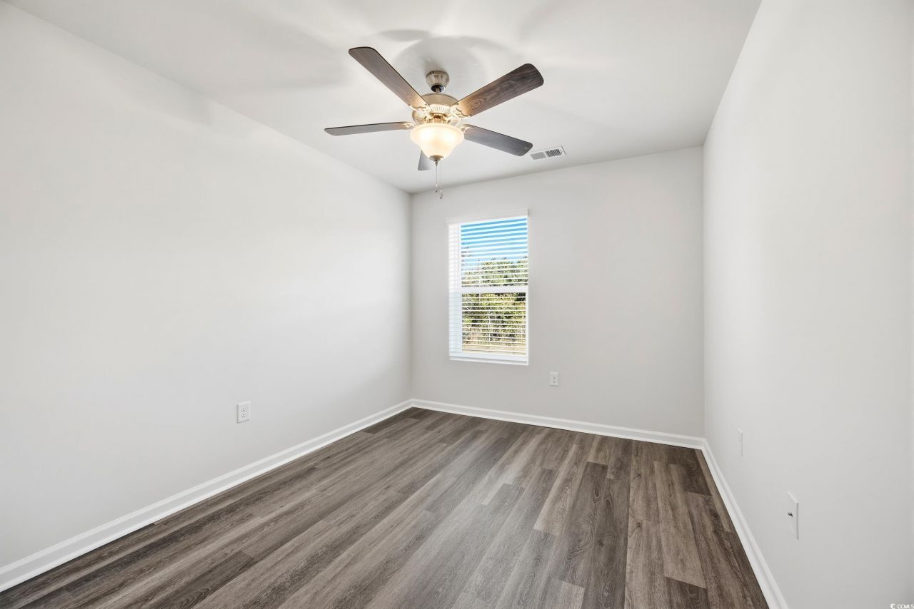 322 Honeystone St Photo 25