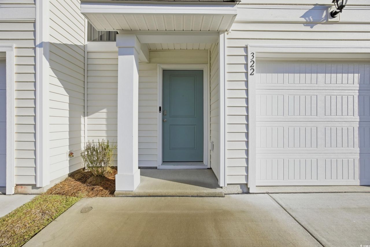 322 Honeystone St Photo 27