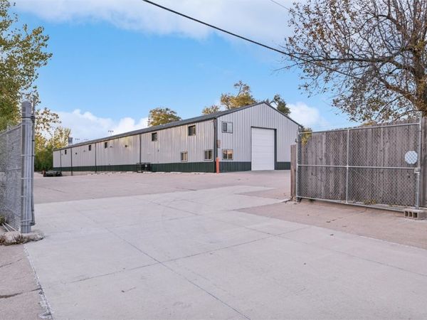 1402 18th Street SW, Cedar Rapids, IA 52404