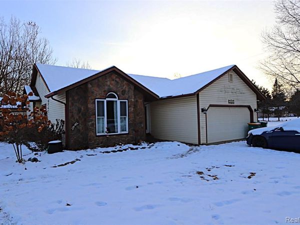 31657 Sibley Road, Romulus, MI 48164