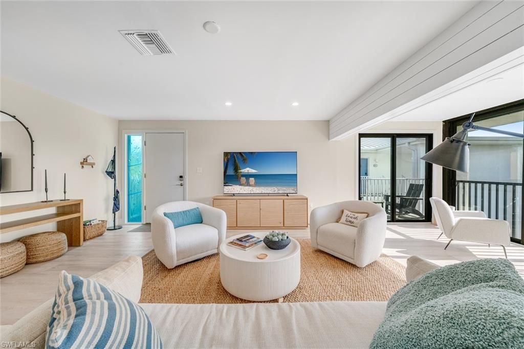 1341 Middle Gulf Dr, Unit 3D, Sanibel, FL 33957 Photo