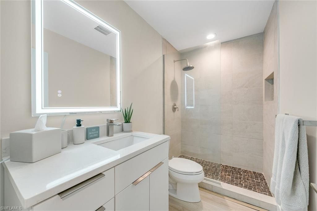 1341 Middle Gulf Dr, Unit 3D, Sanibel, FL 33957 Photo