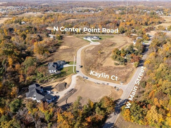 1917 Kaylin Court, Robins, IA 52328