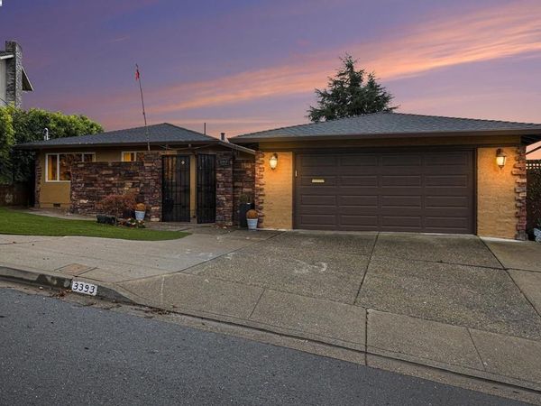 3393 Oakes Dr, Hayward, CA 94542