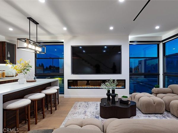 3975 Frances Avenue, West Los Angeles, CA 90066