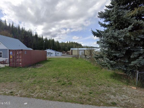 110 H St, Smelterville, ID 83868