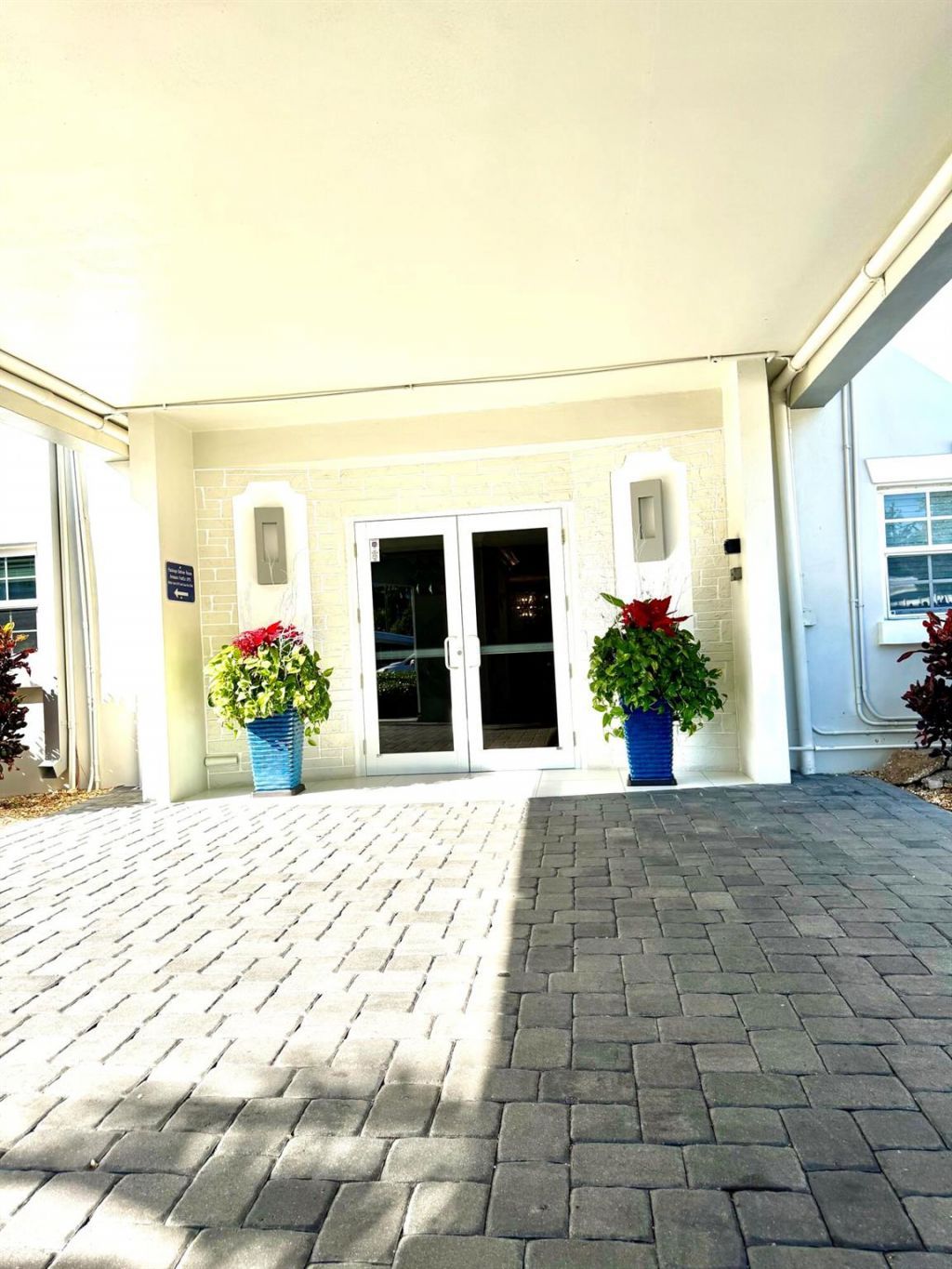 1439 S Ocean Boulevard, Unit 303, Lauderdale by the Sea, FL 33062 Photo