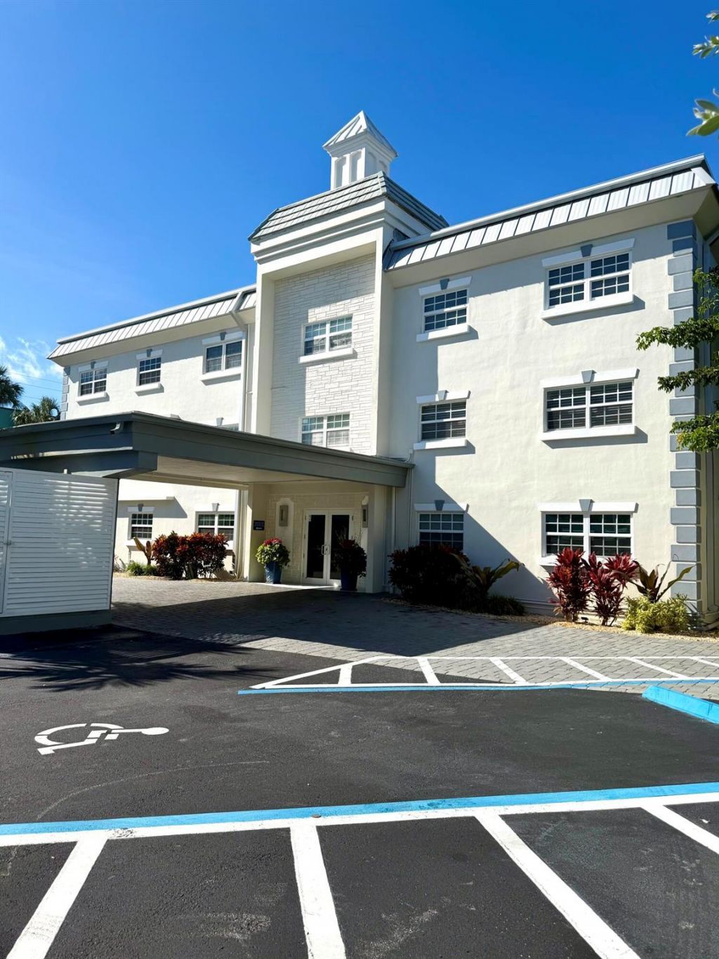 1439 S Ocean Boulevard, Unit 303, Lauderdale by the Sea, FL 33062 Photo