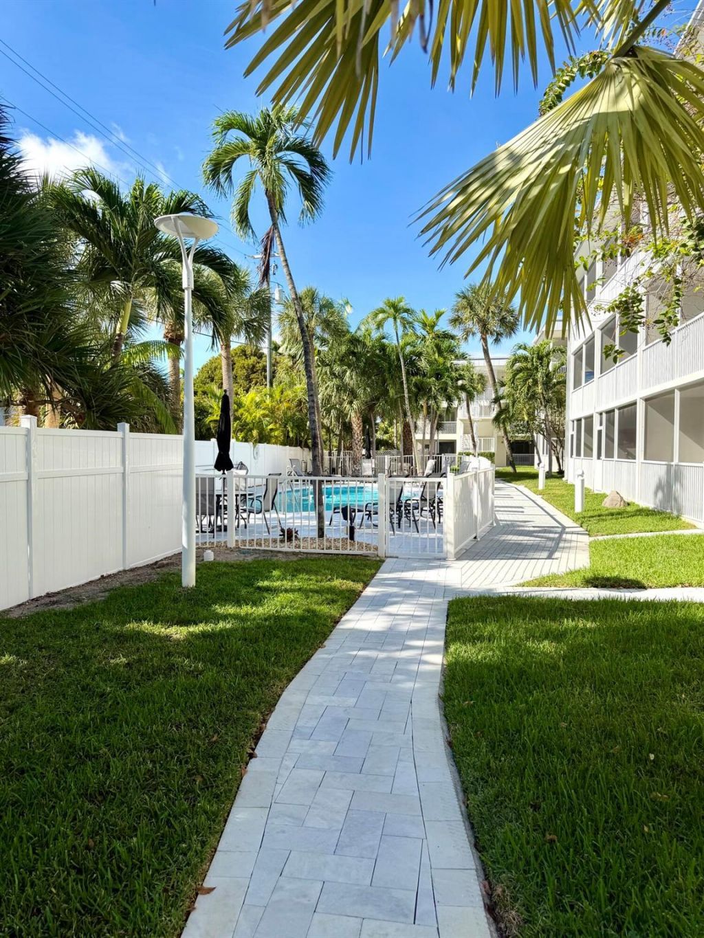 1439 S Ocean Boulevard, Unit 303, Lauderdale by the Sea, FL 33062 Photo