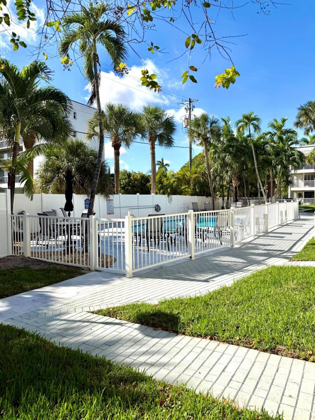 1439 S Ocean Boulevard, Unit 303, Lauderdale by the Sea, FL 33062 Photo