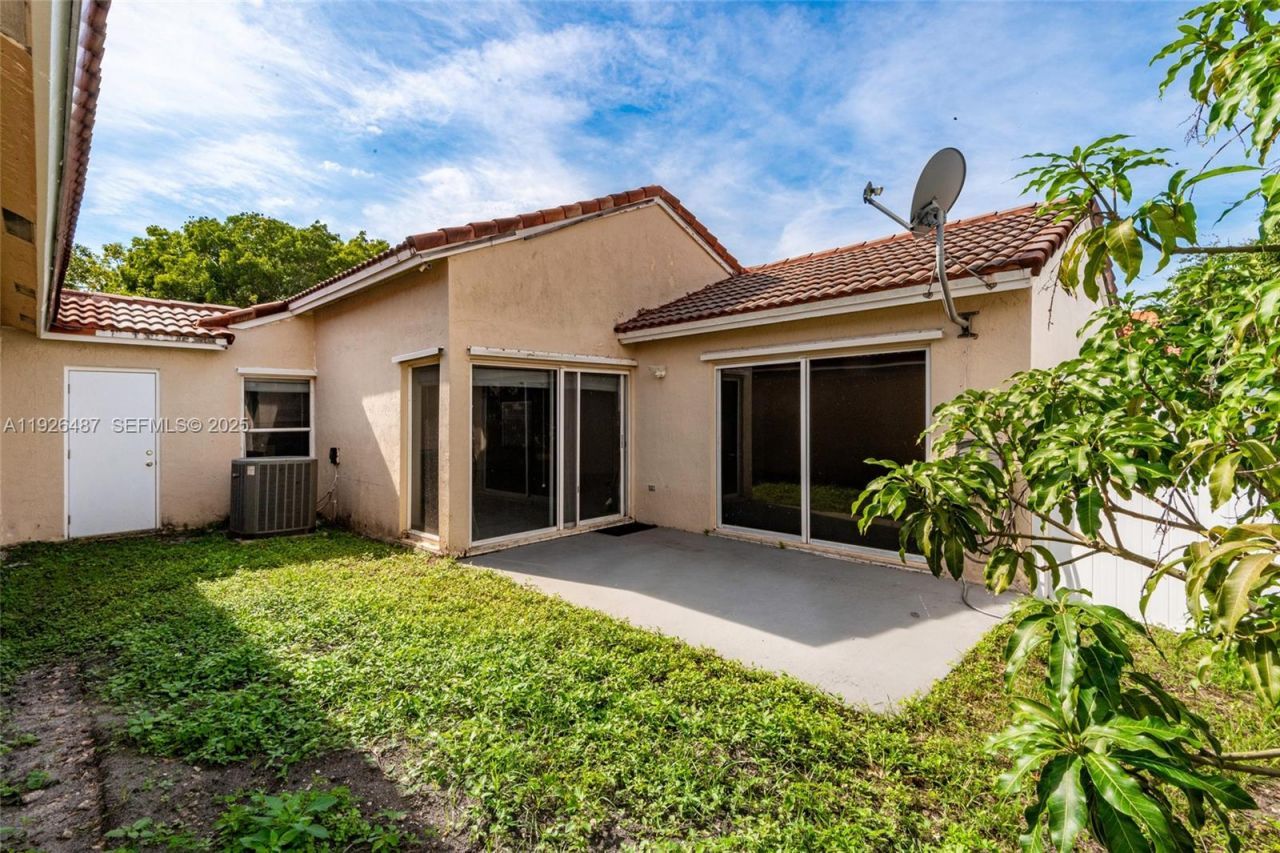 17925 SW 10th Ct, Pembroke Pines, FL 33029 Photo