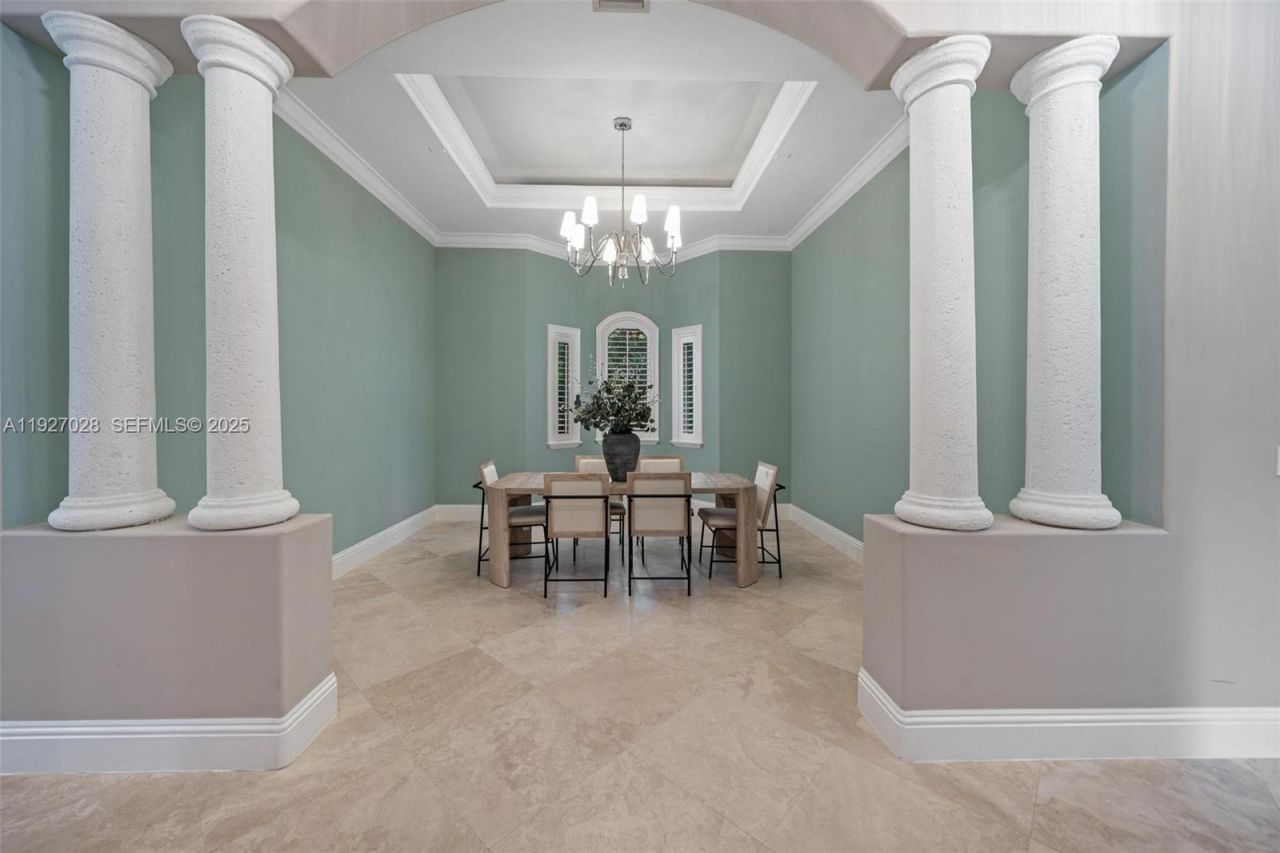 6890 SW 94th St, Pinecrest, FL 33156 Photo