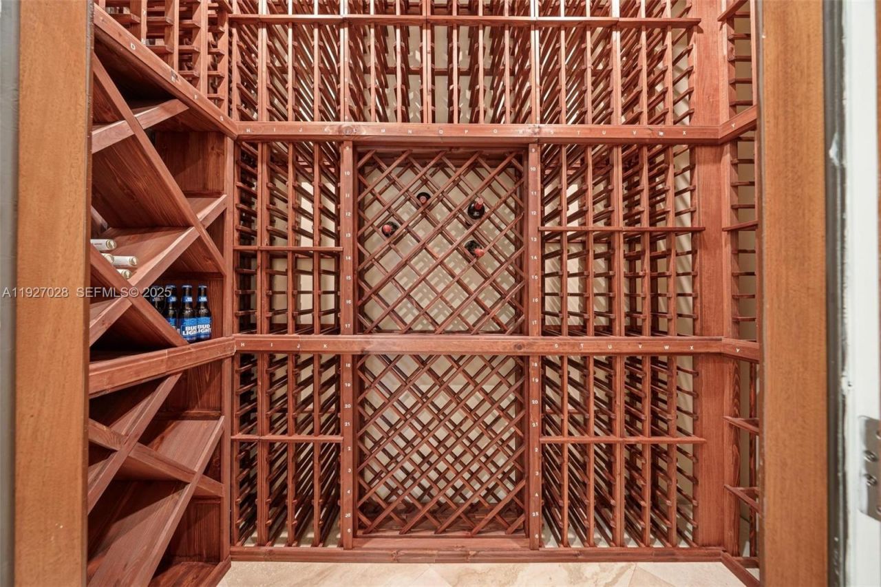 6890 SW 94th St, Pinecrest, FL 33156 Photo